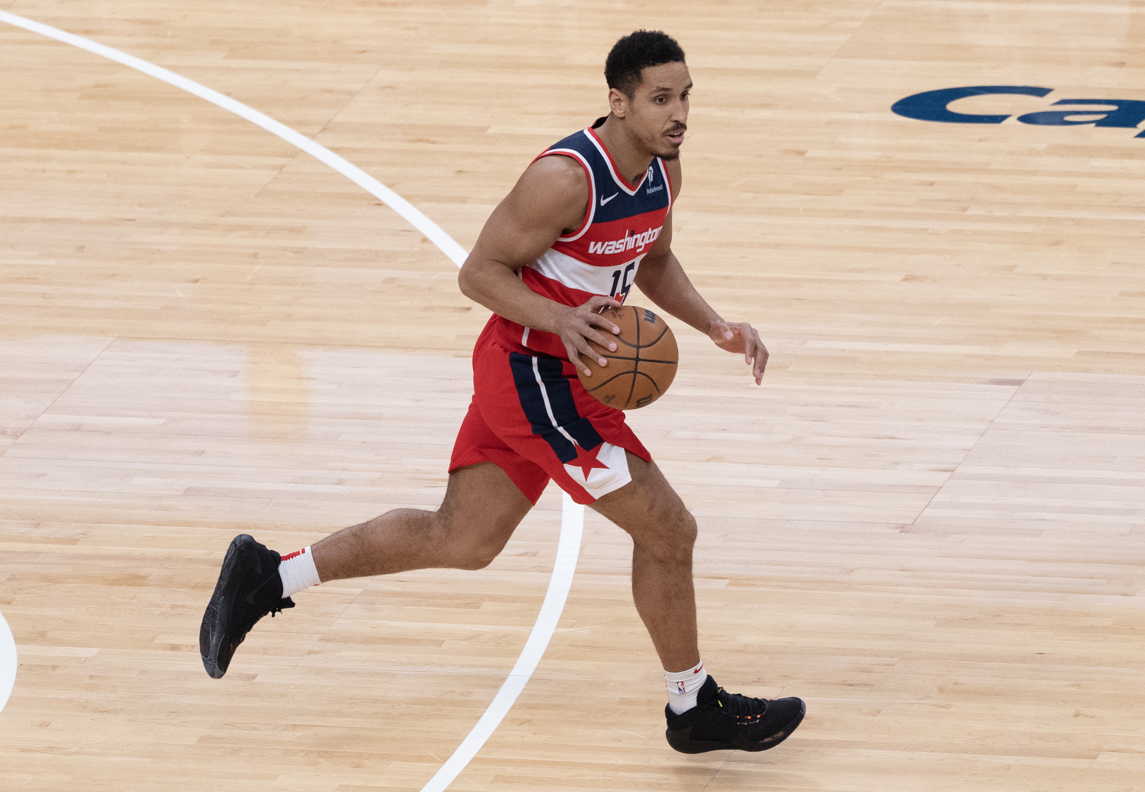 布罗格登引多队关注：勇士、尼克斯与森林狼展开接触