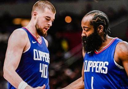 爱游戏（ayx）| 爱游戏体育官方网站 - AYX SPORTS-【现场】“空接之城”再次上演 快艇旧将联手暴砍56分